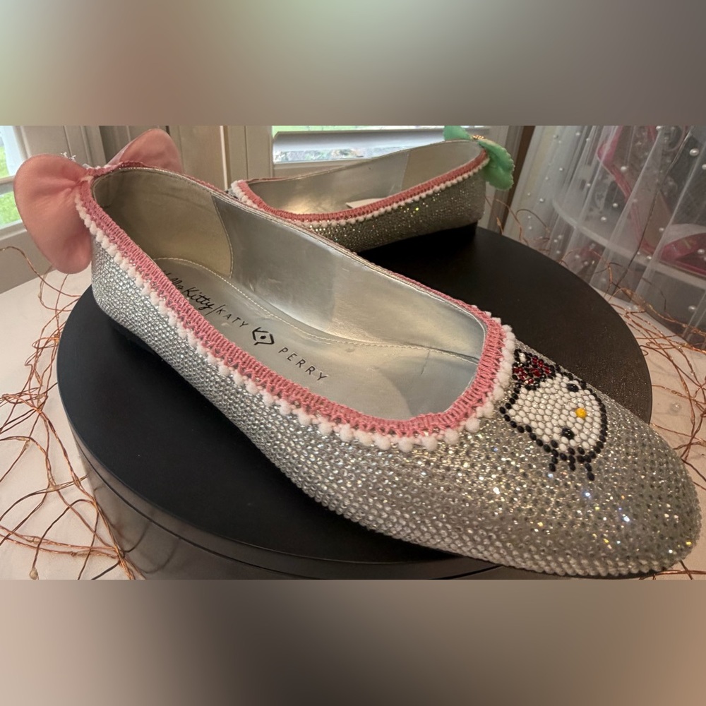 Hand Embellished Statement Crystal Ballet Flat in Hello Kitty Theme, size 8.5 - Picture 6 of 16